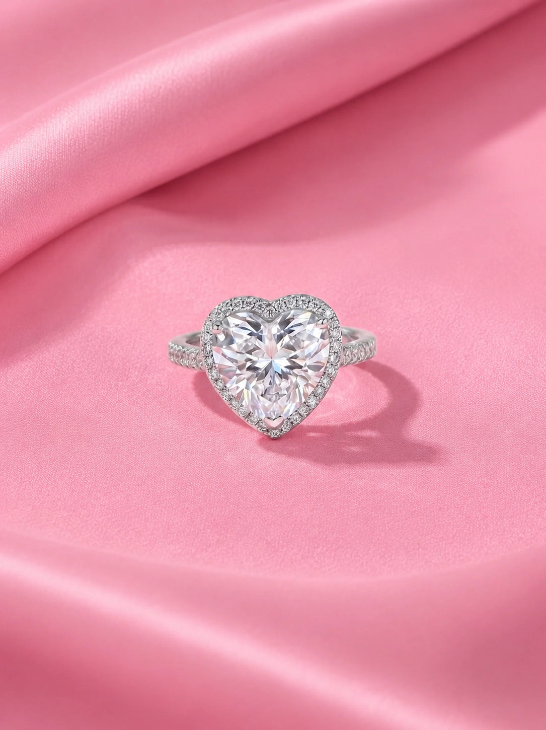 Heart Cut Crystal Ring for Women – Sparkling Halo Heart Ring, Romantic Statement Ring, Silver Promise Ring, Elegant Gift for Her, Bridal Jewelry