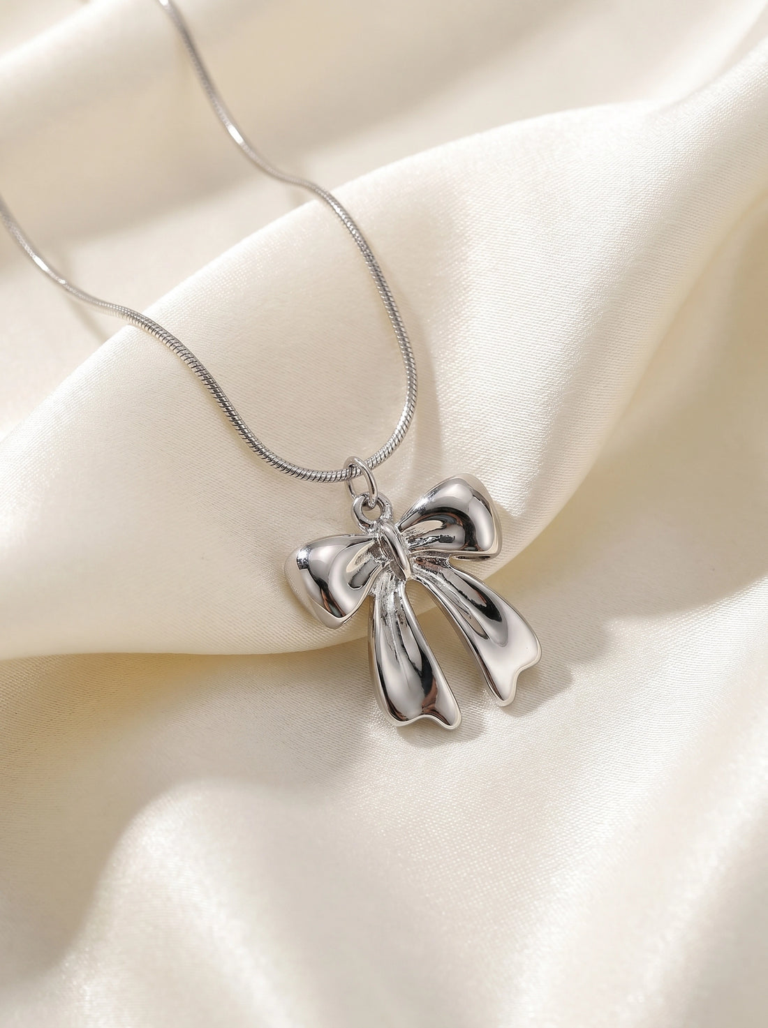 Silver Bow Pendant Necklace for Women – Elegant Ribbon Charm Necklace, Minimalist Silver Jewelry, Coquette Bow Necklace, Feminine Gift for Her