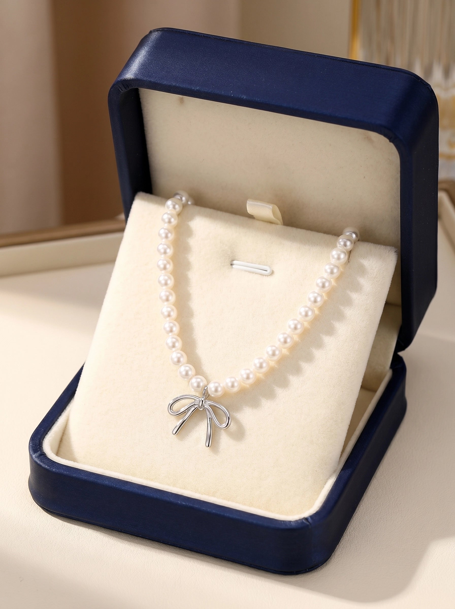 Pearl Bow Choker Necklace for Women – Elegant Pearl Necklace with Silver Bow Pendant, Coquette Jewelry, Feminine Bridal Necklace, Gift for Her