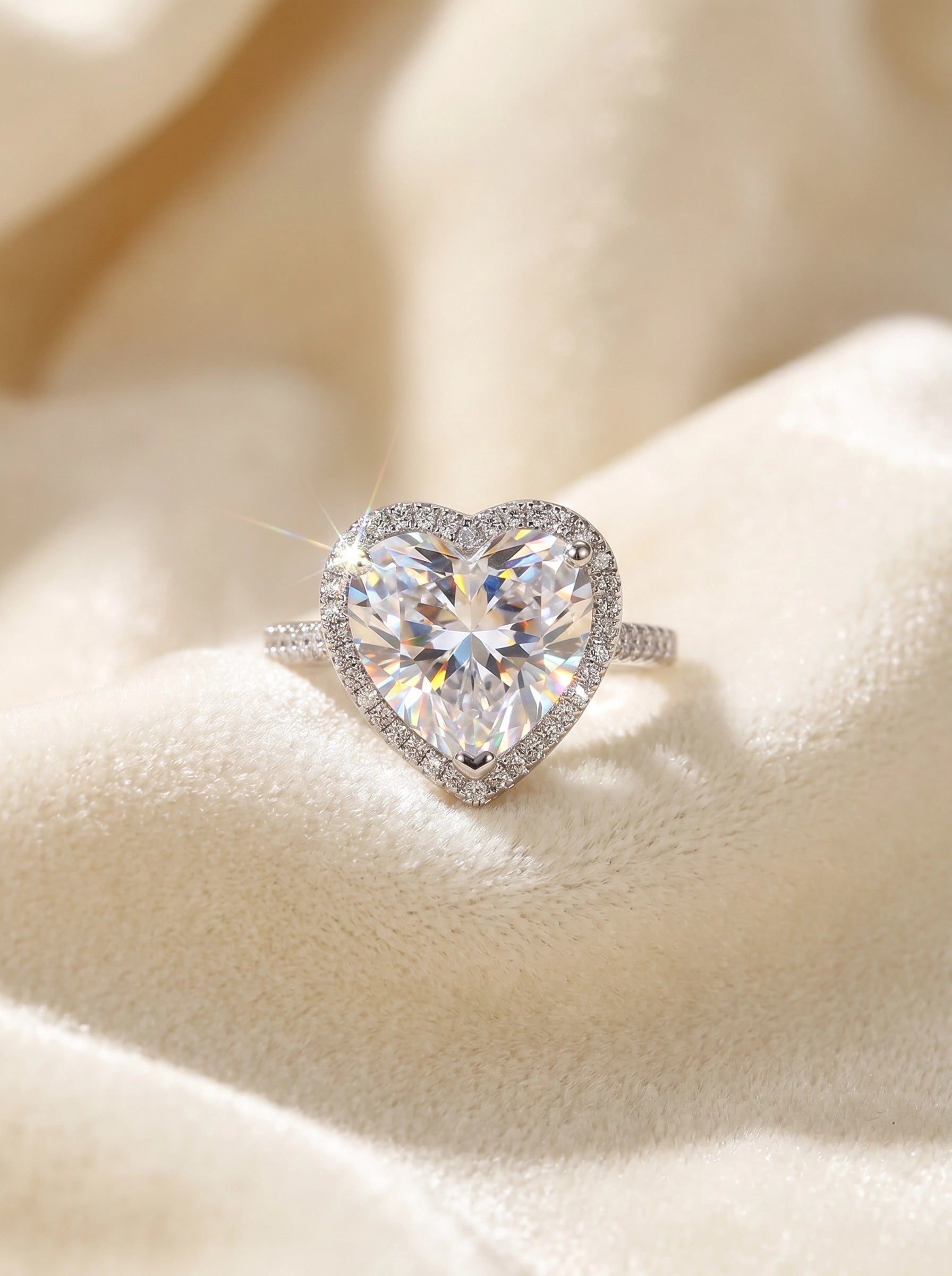 Heart Cut Crystal Ring for Women – Sparkling Halo Heart Ring, Romantic Statement Ring, Silver Promise Ring, Elegant Gift for Her, Bridal Jewelry