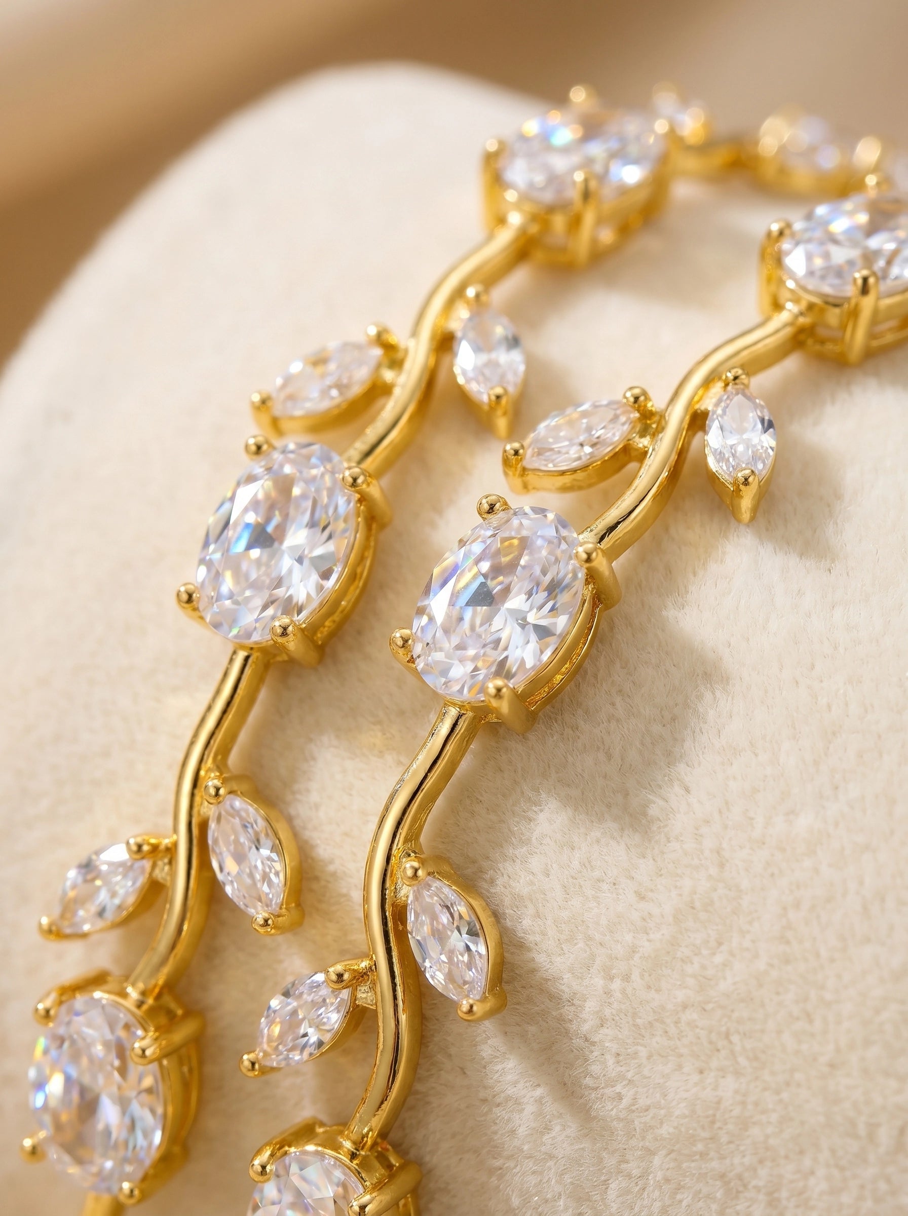 Tulip Crystal Bracelet | Floral Bracelet Available in Pink, Blue, Green, White & Multicolor