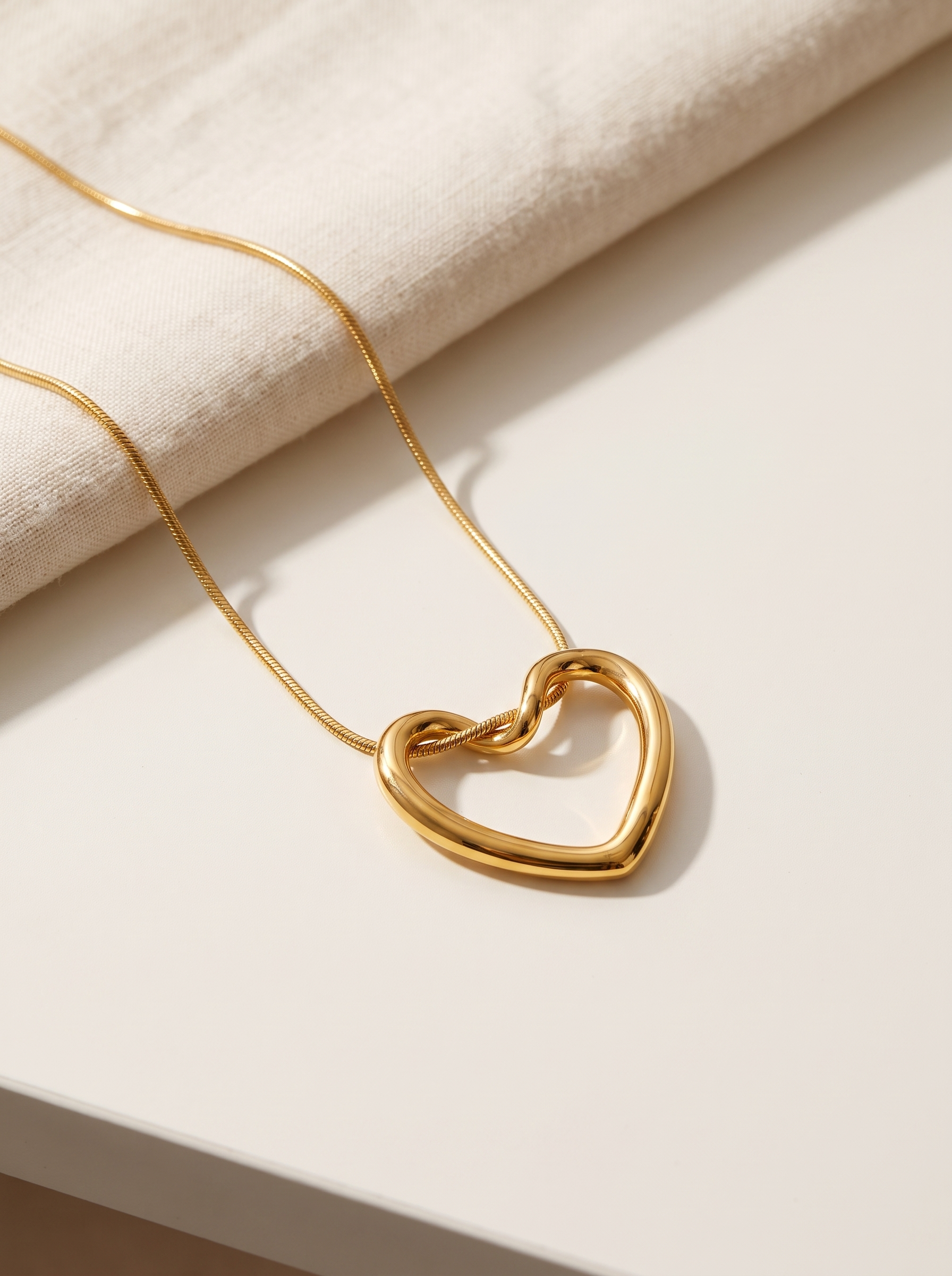Heart Pendant Necklace | Minimalist Heart Necklace for Women | Modern Love Pendant | Everyday Gold Jewelry Gift | EveStone